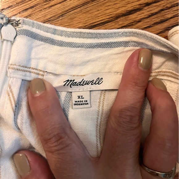 Madewell Linen-Cotton Princess-Seamed Midi Dress in Stripe
Size XL - Picture 8 of 9